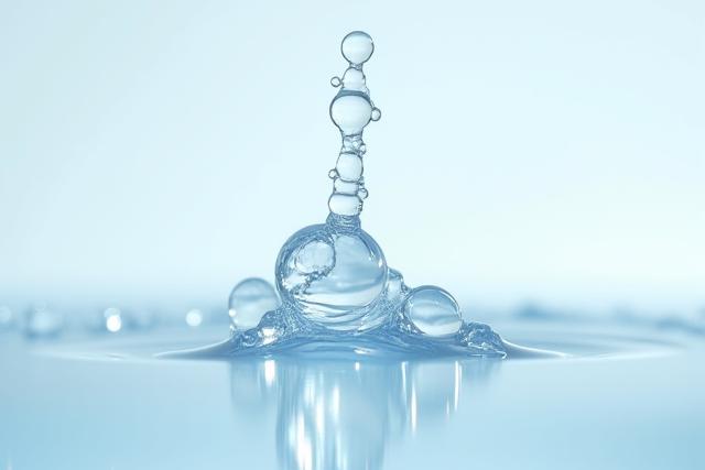 Gouttelettes d'acide hyaluronique ou molécule sous microscope stylisée